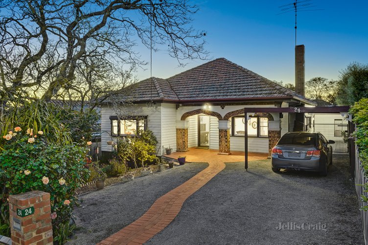 24 Allison Avenue Glen Iris 3146