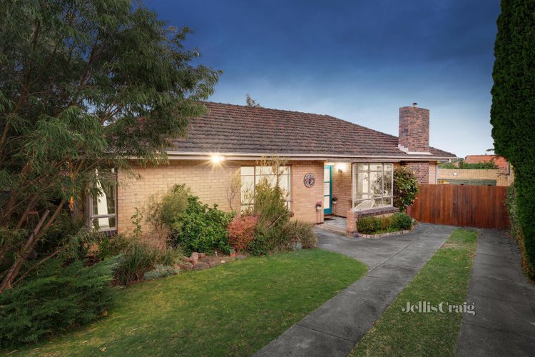 24 Allister Street Mount Waverley 3149