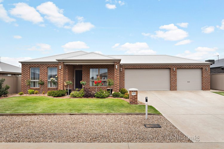 24 Annmaree Drive Winter Valley 3358