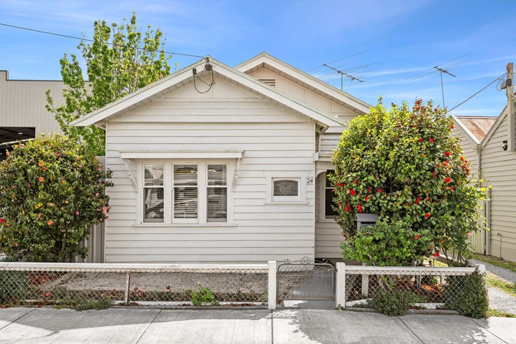 24 Autumn Street  Geelong West 3218