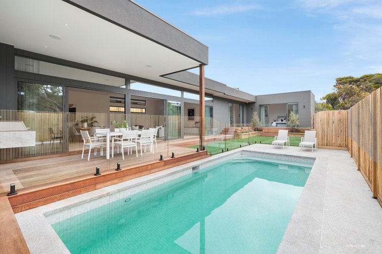 24 Beach Avenue Blairgowrie 3942