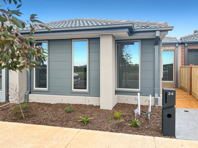 24 Beveridge Circuit Armstrong Creek 3217