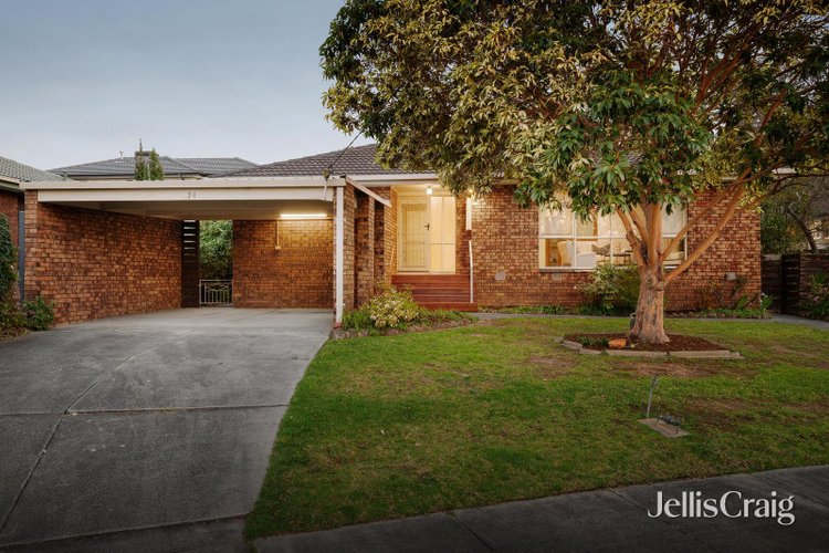 24 Calypso Court Forest Hill 3131