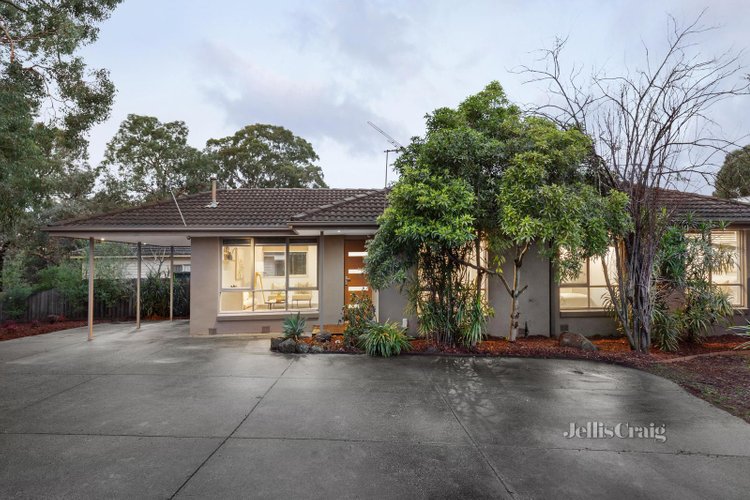 2 4 Campbell Road Briar Hill 3088