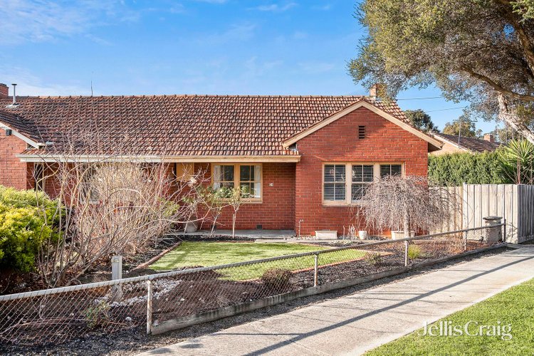 24 Churchill Avenue Newtown 3220