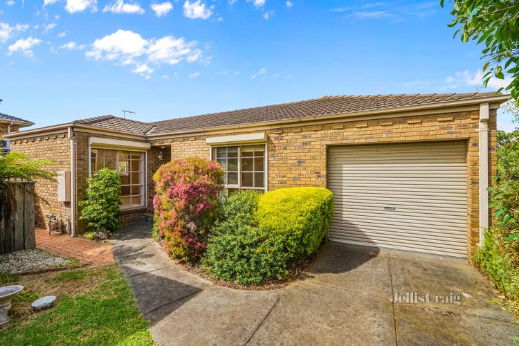 2 4 Clifford Street Glen Waverley 3150