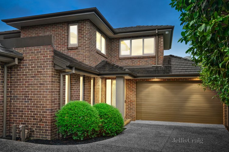 2/4 Clovelly Court Mount Waverley 3149