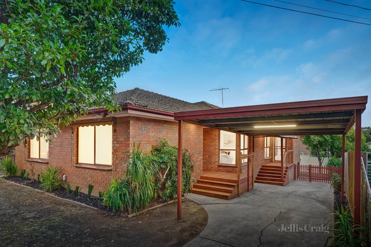 24 Cloverdale Close Burwood East 3151