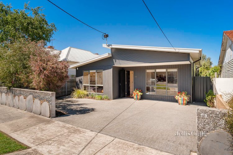 24 Collins Street Thornbury 3071