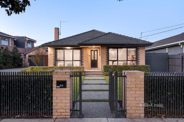 24 Elliot Street Reservoir 3073