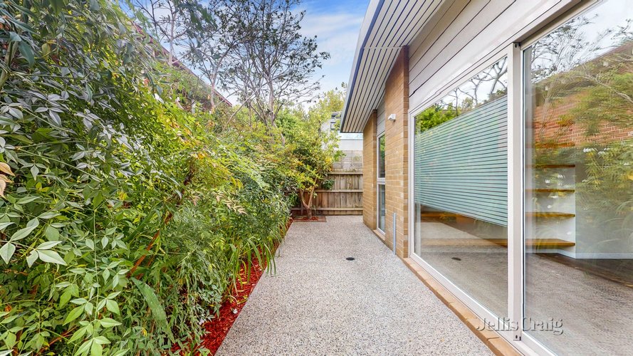 24 Erica Ave  Glen Iris 3146