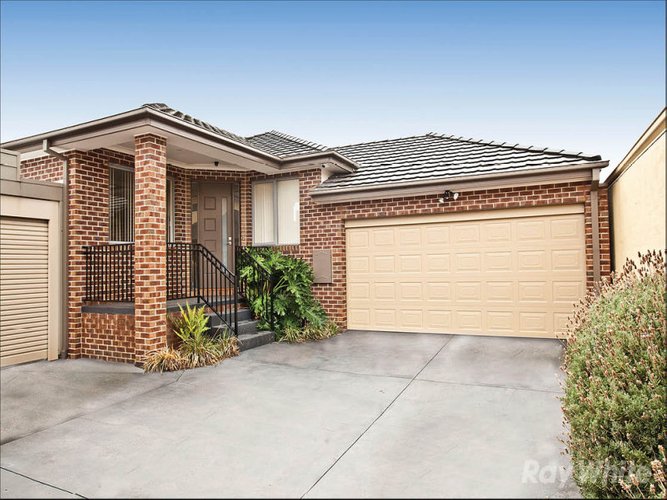 2 4 Flora Road Clayton 3168