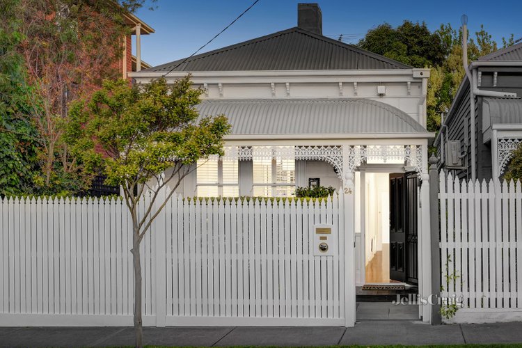 24 Gladstone Avenue Armadale 3143