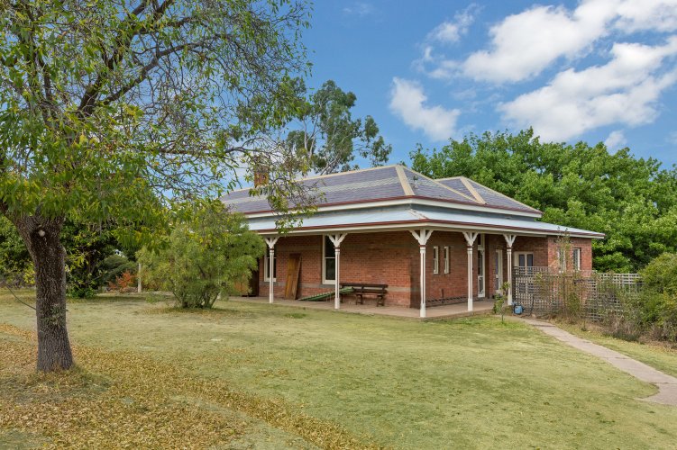 24 Hall Street Castlemaine 3450
