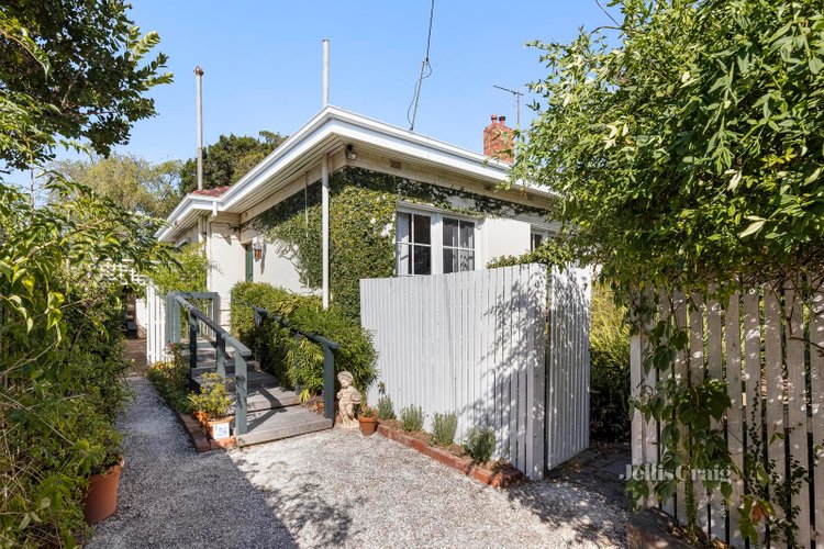 24 Hammond Street Thornbury 3071