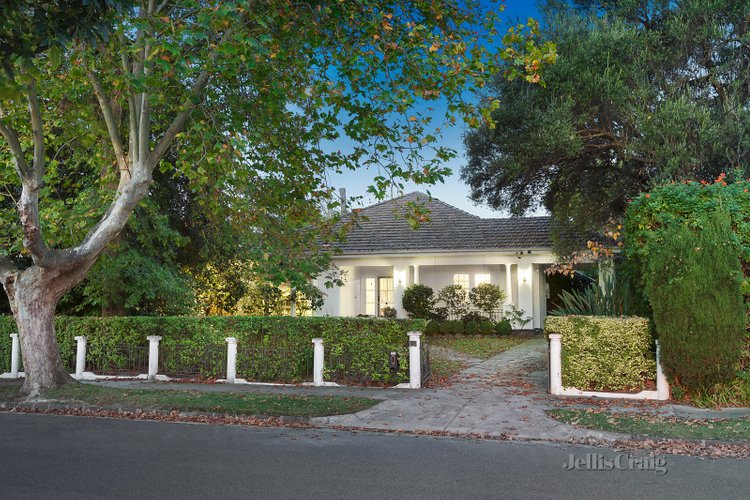 24 Hillcrest Avenue Kew 3101