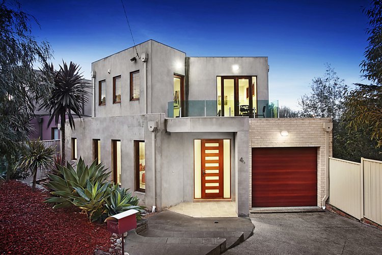 2/4 Hillside Crescent Maribyrnong 3032