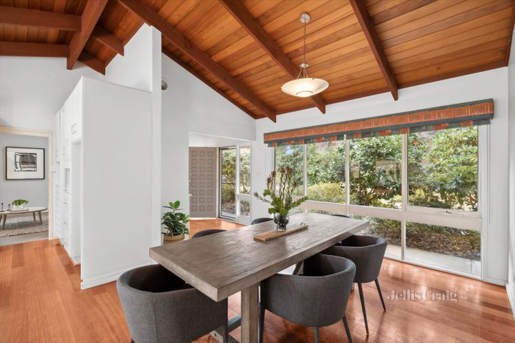 24 Hoburd Drive Woodend 3442