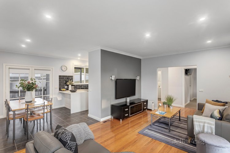 2/4 Jessop Street Greensborough 3088