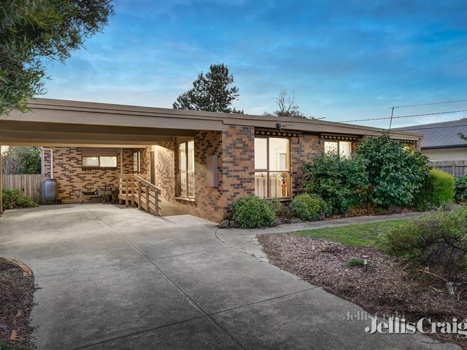 24 Kalawar Avenue Bayswater North 3153