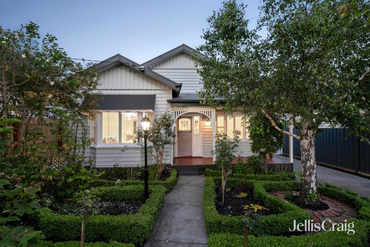 24 Lochinvar Street Pascoe Vale South 3044