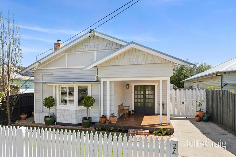 24 Lomond Terrace East Geelong 3219