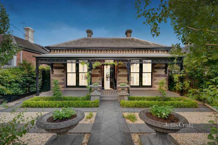 24 Lyndhurst Crescent Hawthorn 3122