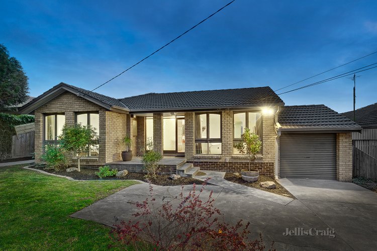24 Marsden Crescent Doncaster East 3109