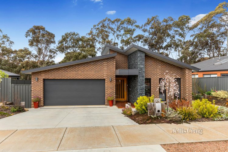 24 Mckenzie Way Mckenzie Hill 3451