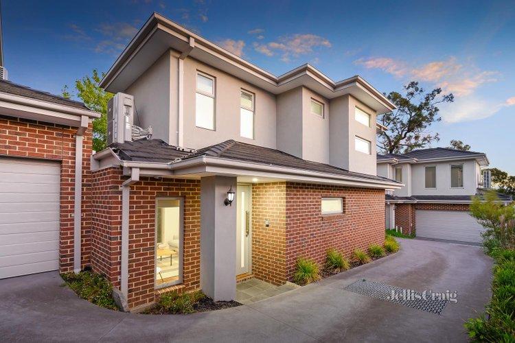 2 4 Morrison Court Mount Waverley 3149