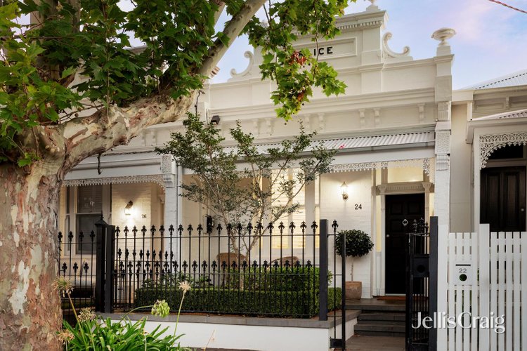 24 Mt Pleasant Grove Armadale 3143