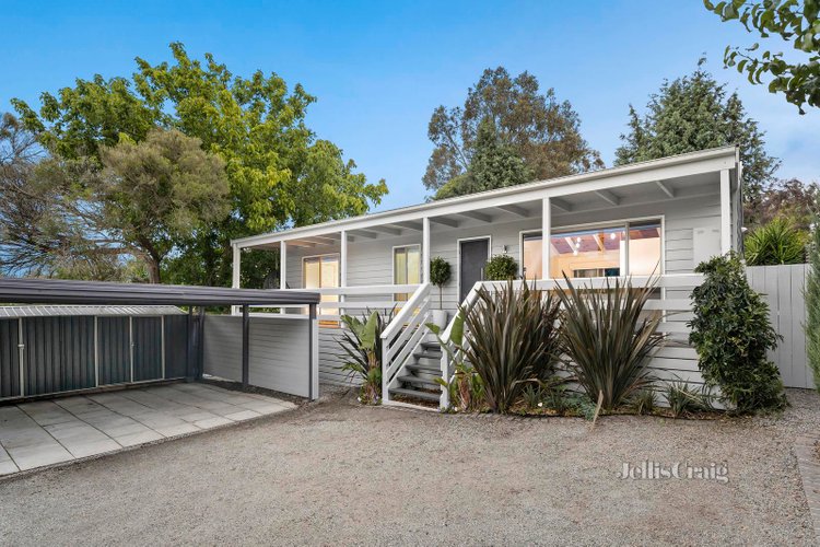 2 4 Oliver Street Ringwood 3134