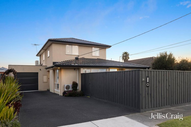 24 Pasadena Crescent Bentleigh East 3165