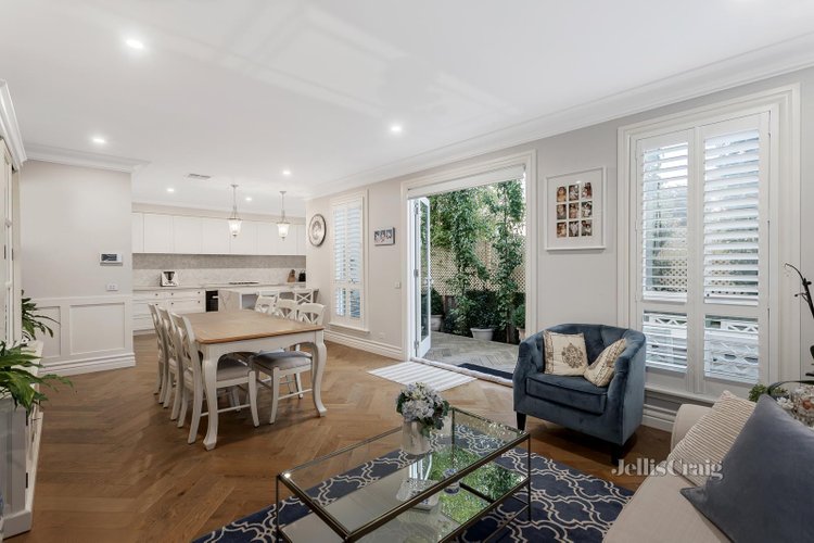 2 4 Ralton Avenue Glen Waverley 3150