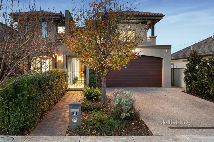 24 Roland Avenue Strathmore 3041