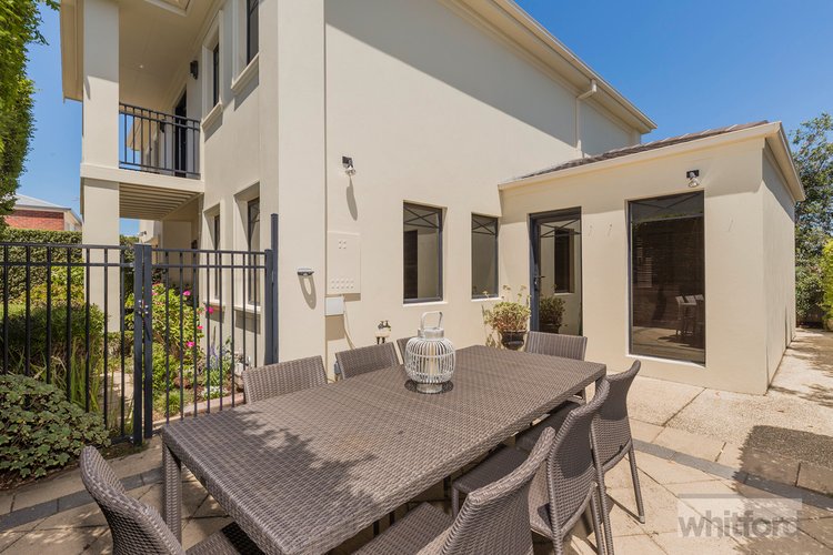 2/4 St Georges Court, Highton