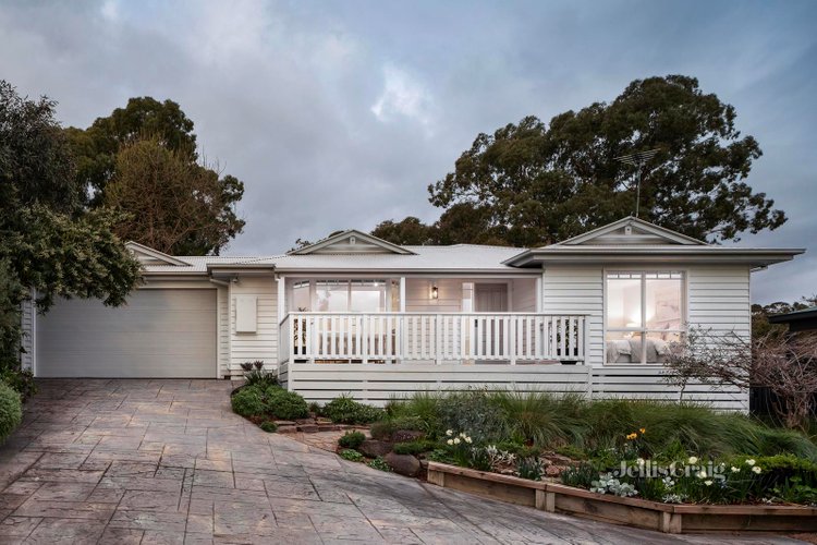 2 4 Sylvan Street Montmorency 3094