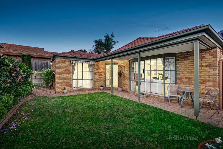 2/4 Tyne Street Camberwell 3124