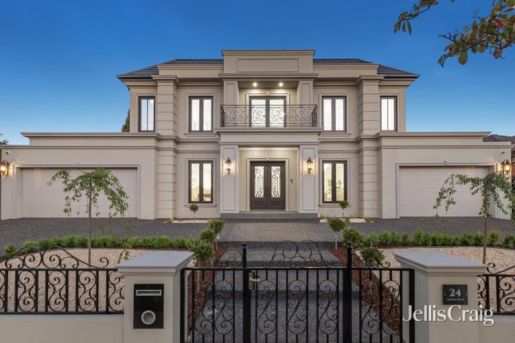 24 Viewpoint Avenue Glen Waverley 3150