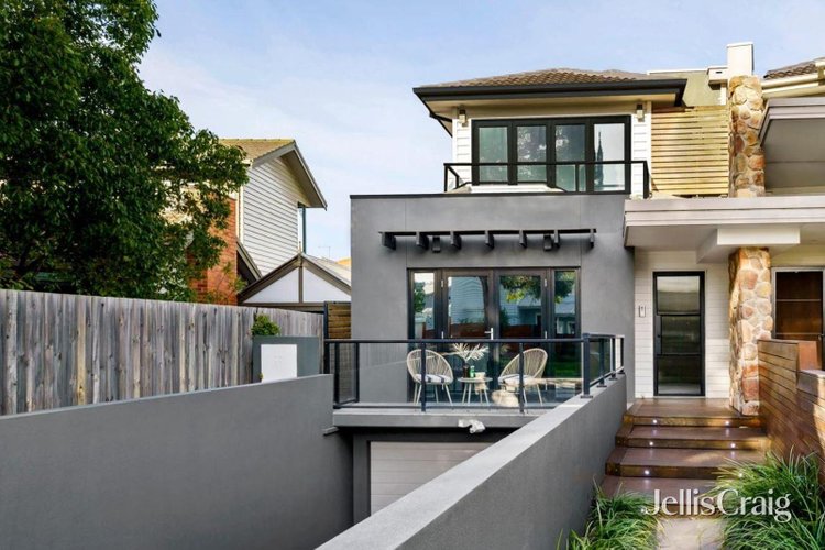 2 40 Anzac Crescent Williamstown 3016