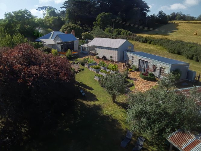 240 Lagoon Road Trentham 3458