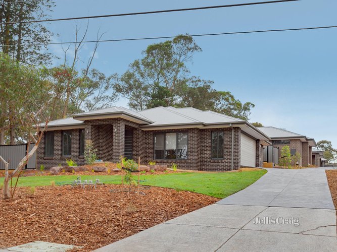 2 40 Shalbury Avenue Eltham 3095