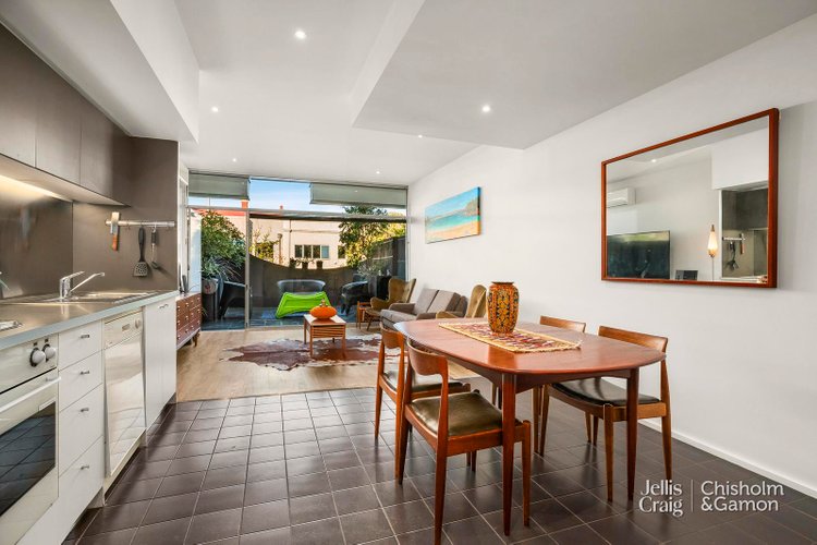 24 181 Bay Street Port Melbourne 3207