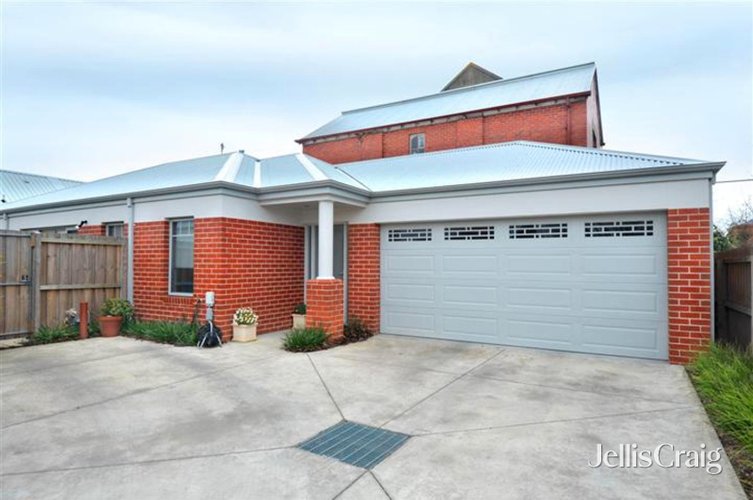 2/41A Durham Street  Newington 3350