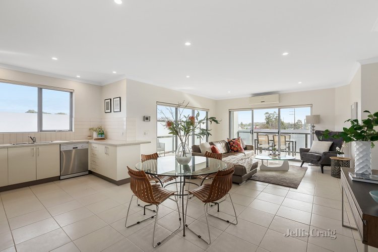 24/2 Arthur Street Preston 3072