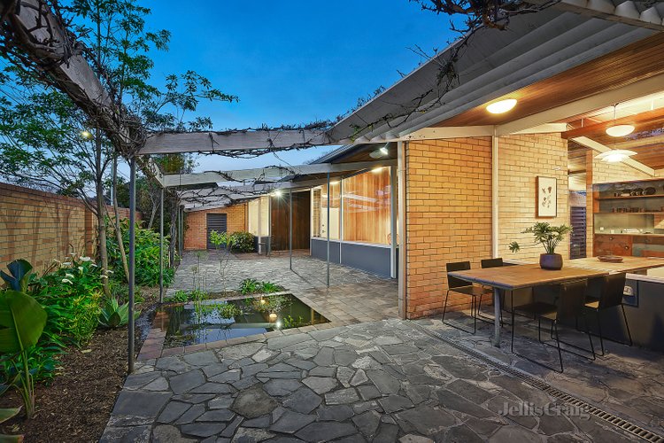 242 Beach Road Black Rock 3193