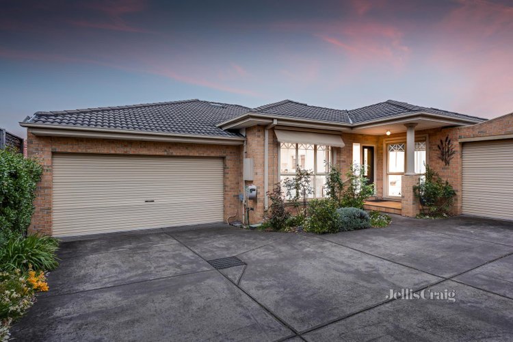 2 42 Charlton Street Mount Waverley 3149