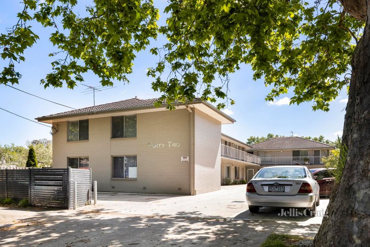 2 42 Gillies Street Fairfield 3078