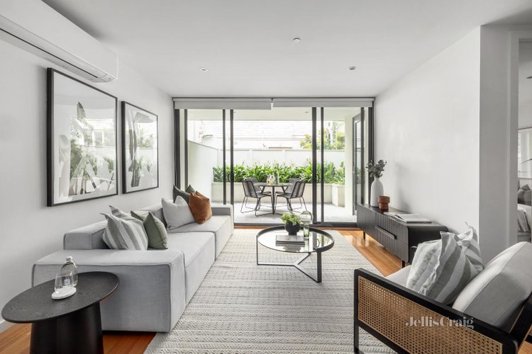 2 421 Tooronga Road Hawthorn East 3123