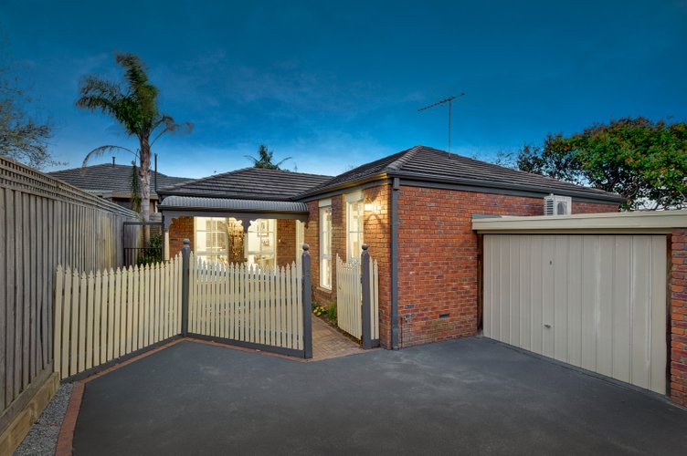 2/43 Middlesex Road Surrey Hills 3127